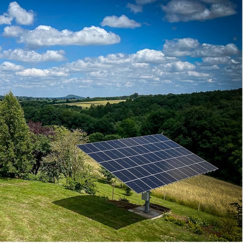 Tracker solaire à deux axes pour panneaux photovoltaïques